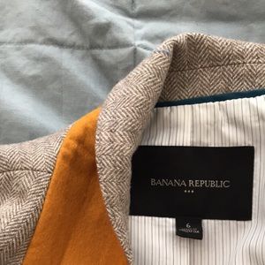 Banana Republic Women’s Herringbone Blazer